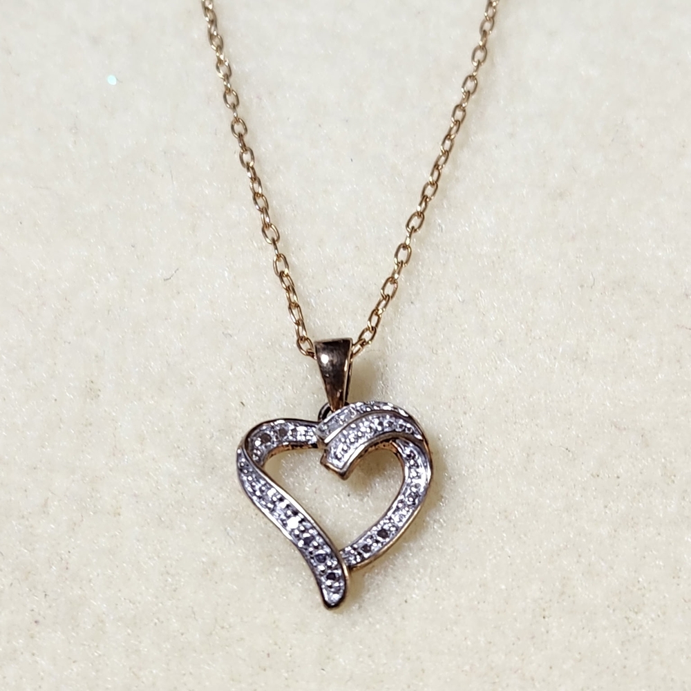 Elegant Heart Pendant Necklace